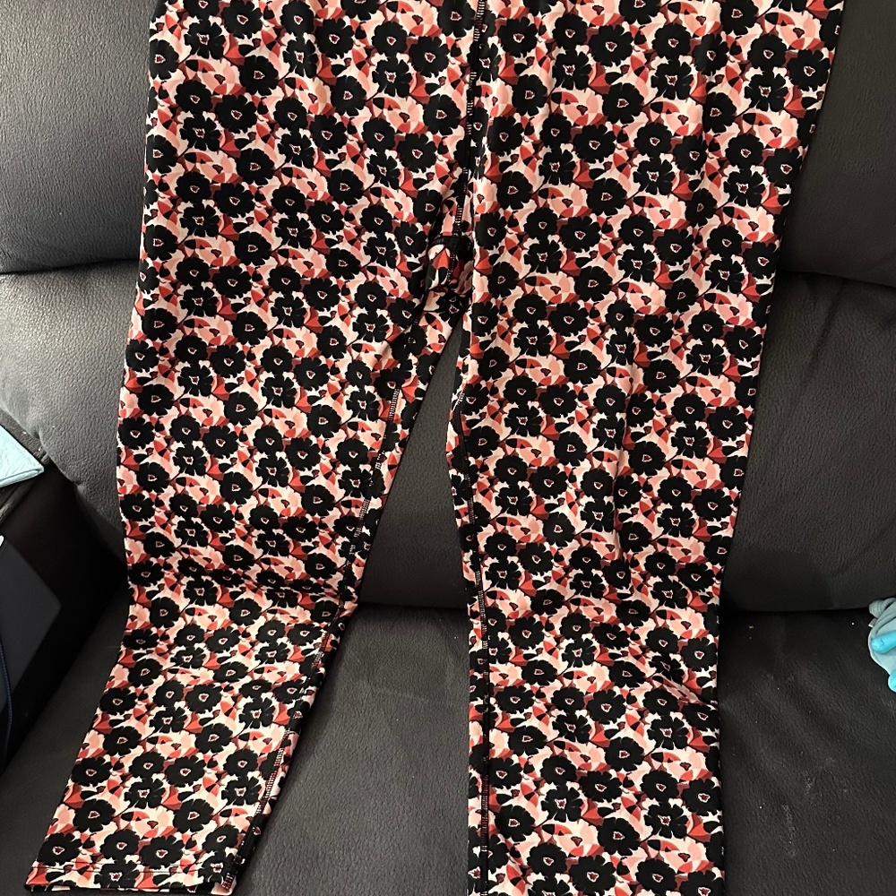 NEW POP Fit leggings